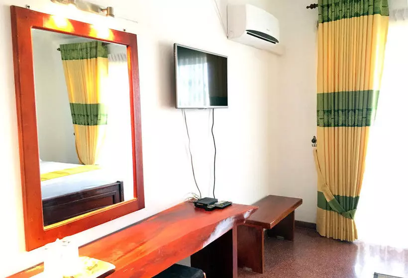 Hotel Riverside Araliya