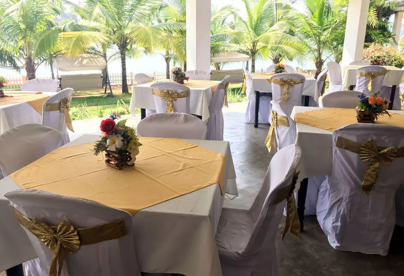 Hotel Riverside Araliya