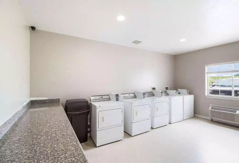 Отель Rodeway Inn & Suites Port Arthur Groves