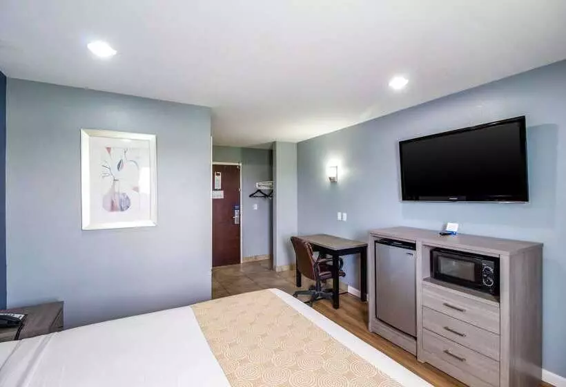 Отель Rodeway Inn & Suites Port Arthur Groves