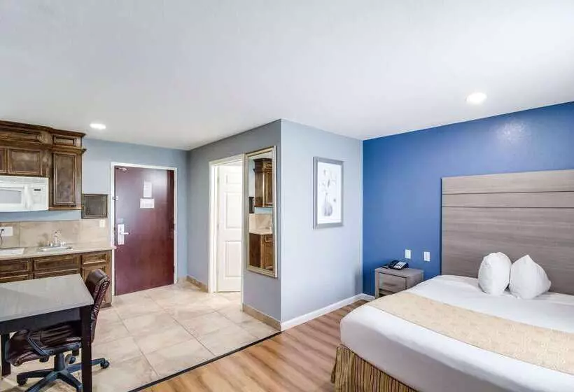 Отель Rodeway Inn & Suites Port Arthur Groves