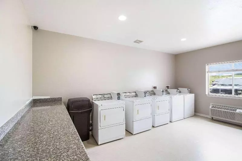 Отель Rodeway Inn & Suites Port Arthur Groves