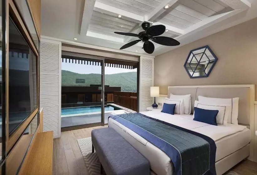 هتل Titanic Luxury Collection Bodrum