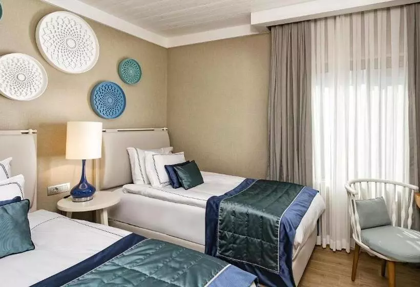 هتل Titanic Luxury Collection Bodrum