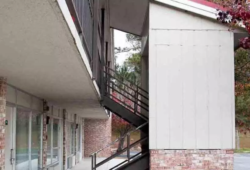 모텔 Cocomo Inn And Suites