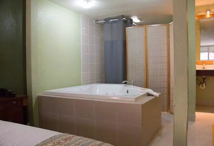 모텔 Cocomo Inn And Suites