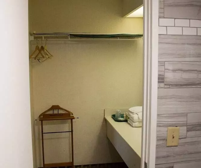 모텔 Cocomo Inn And Suites