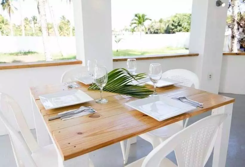 Northway S Hotel Monte Cristo