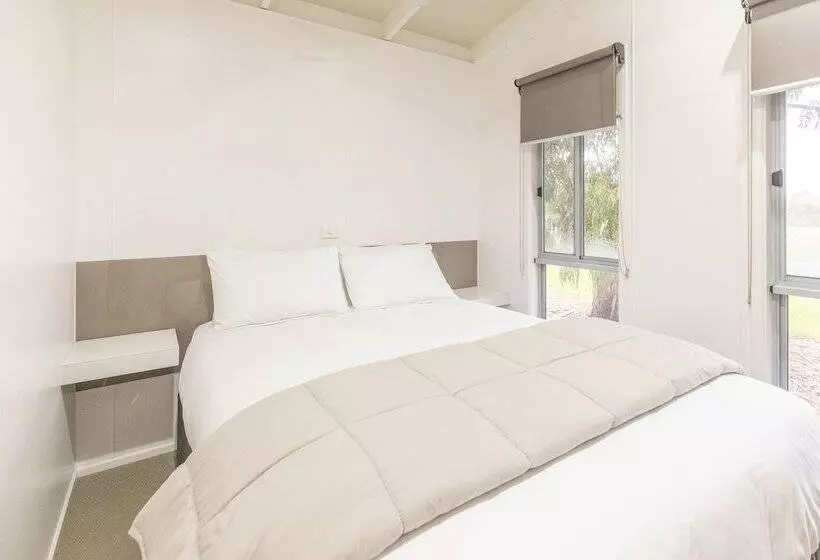 Nrma Warrnambool Riverside Holiday Park