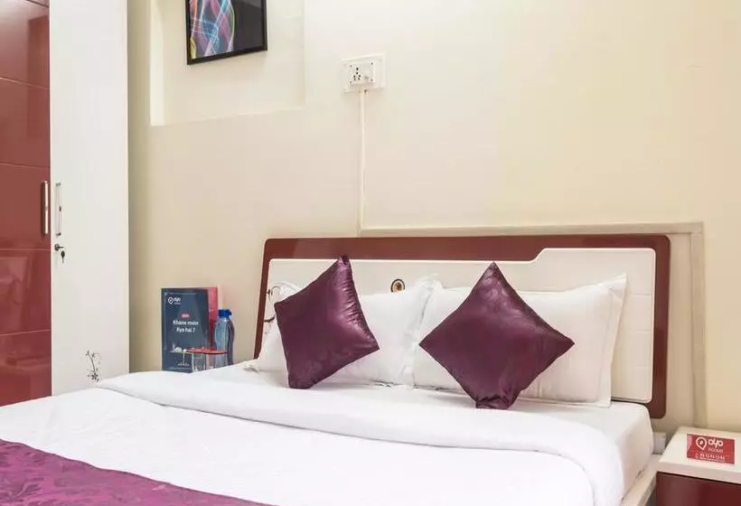 Oyo Apartments Malad Raheja Complex Road
