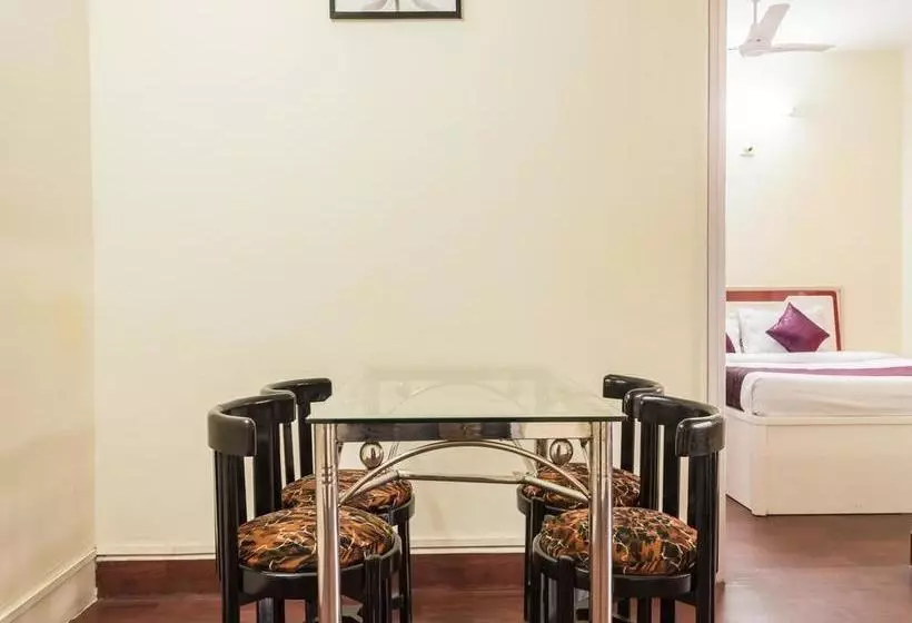 Oyo Apartments Malad Raheja Complex Road