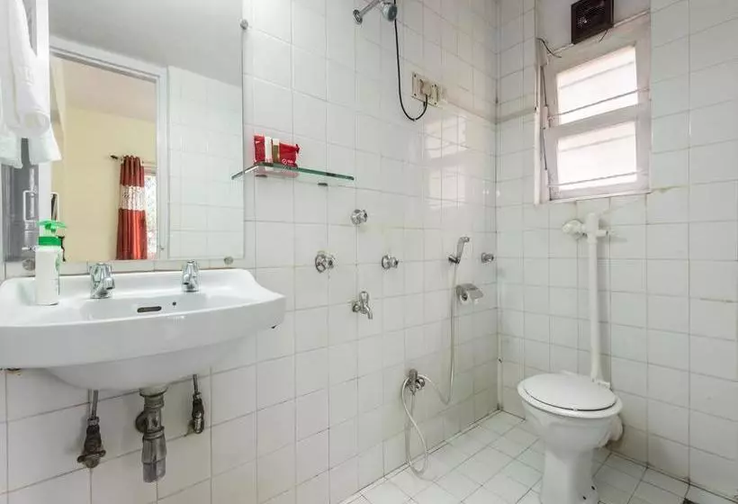 Oyo Apartments Malad Raheja Complex Road
