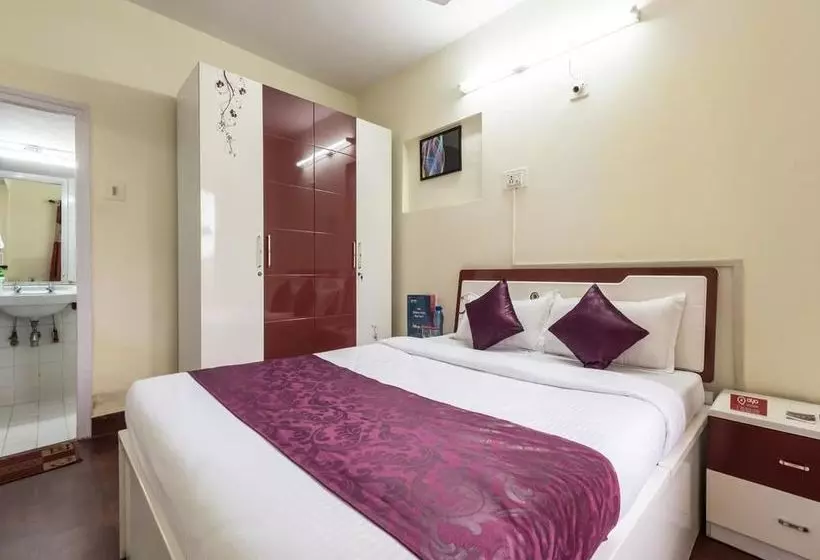 Oyo Apartments Malad Raheja Complex Road