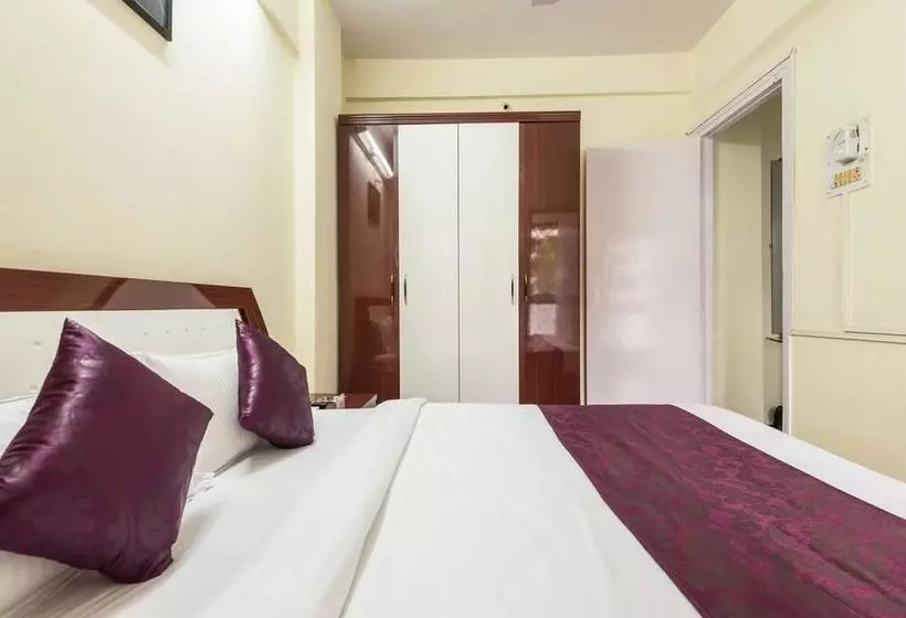 Oyo Apartments Malad Raheja Complex Road
