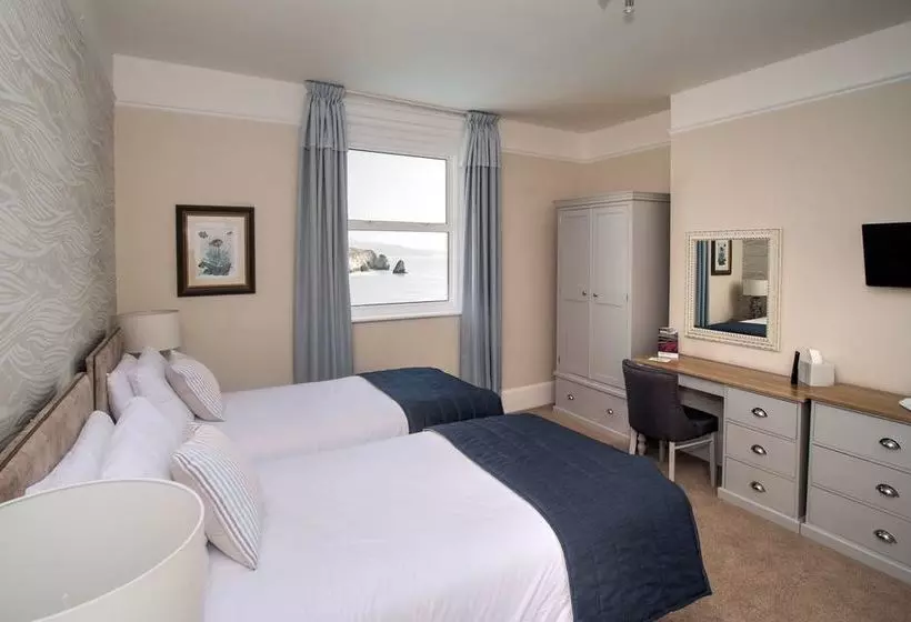 پانسیون Freshwater Bay House