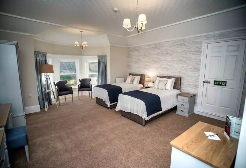 پانسیون Freshwater Bay House