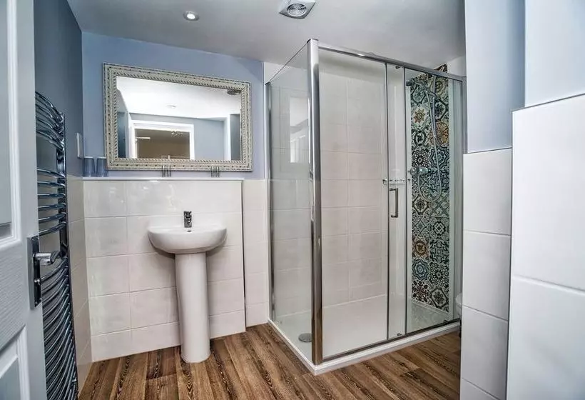 پانسیون Freshwater Bay House