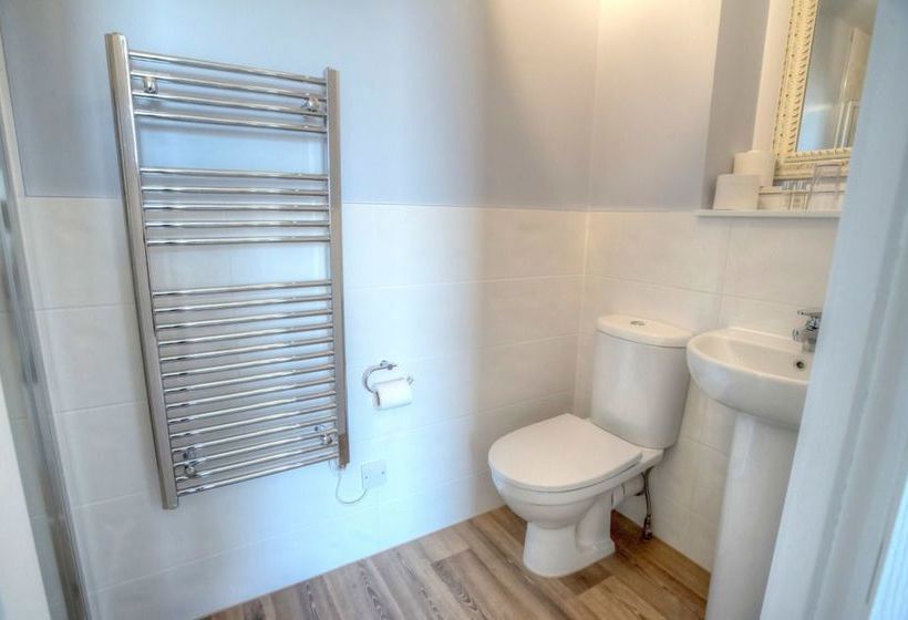 פנסיון Freshwater Bay House