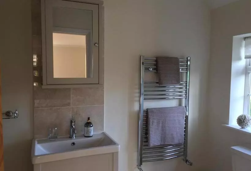 Пансион Slades Farm