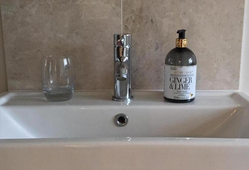 ペンション Slades Farm