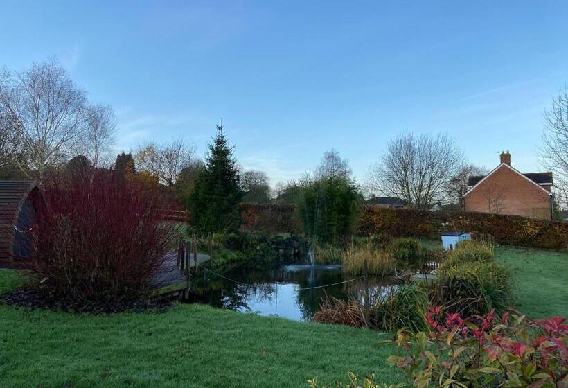 ペンション Slades Farm