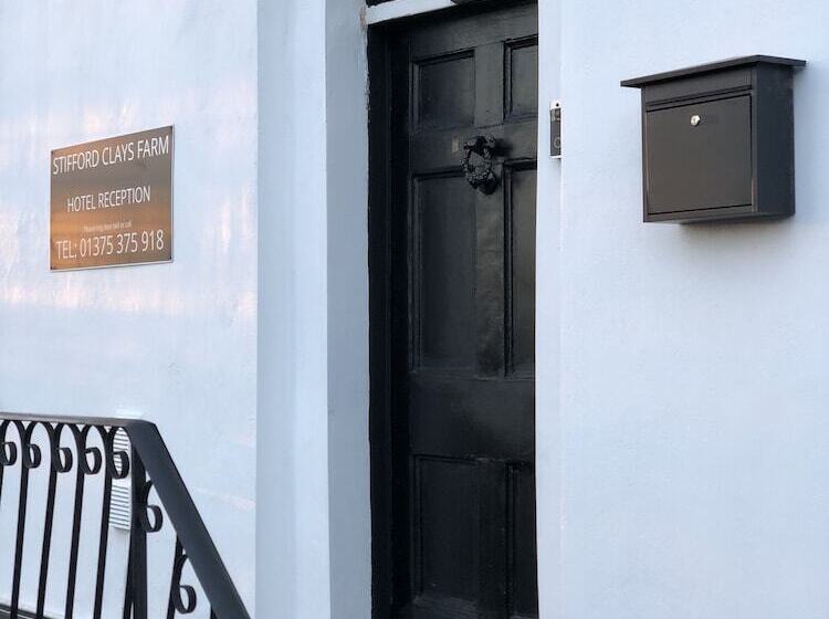 ペンション Stifford Clays Farm