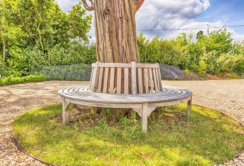 بنسيون Whitley Coach House