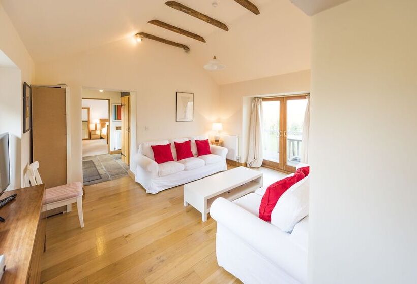 بنسيون Whitley Coach House