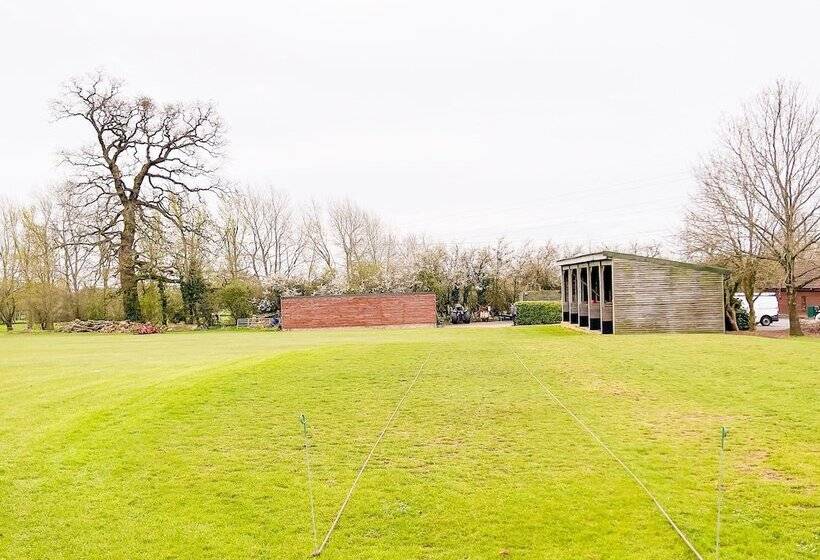 بنسيون Whitley Coach House