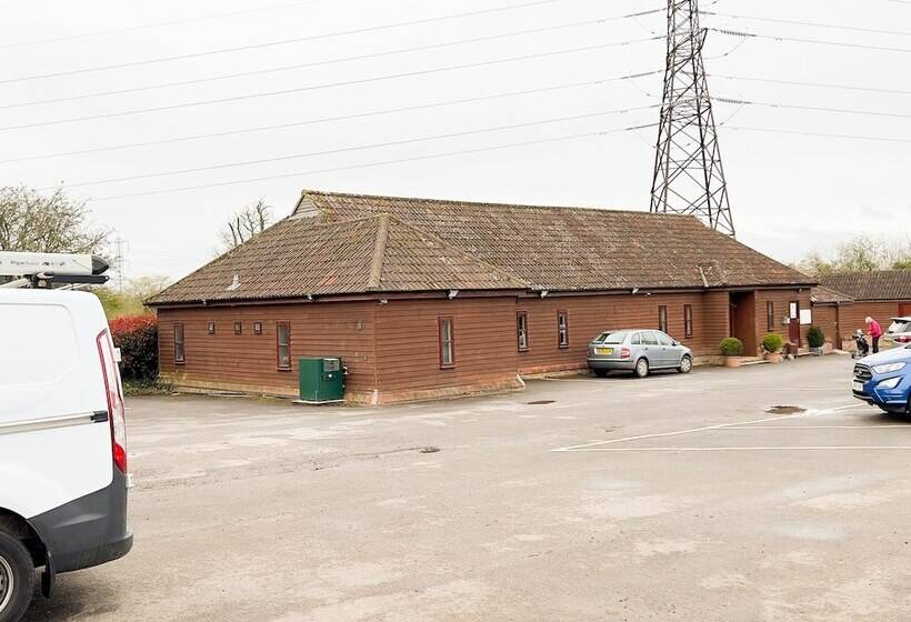 بنسيون Whitley Coach House