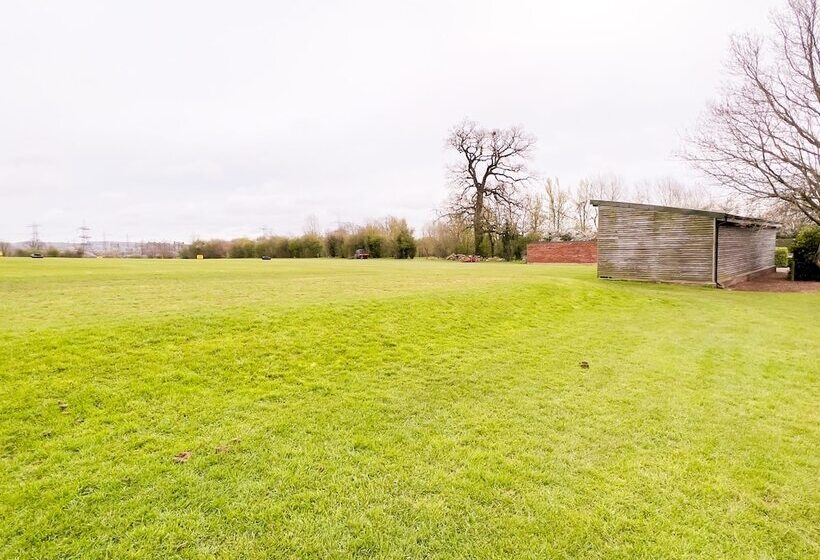 بنسيون Whitley Coach House