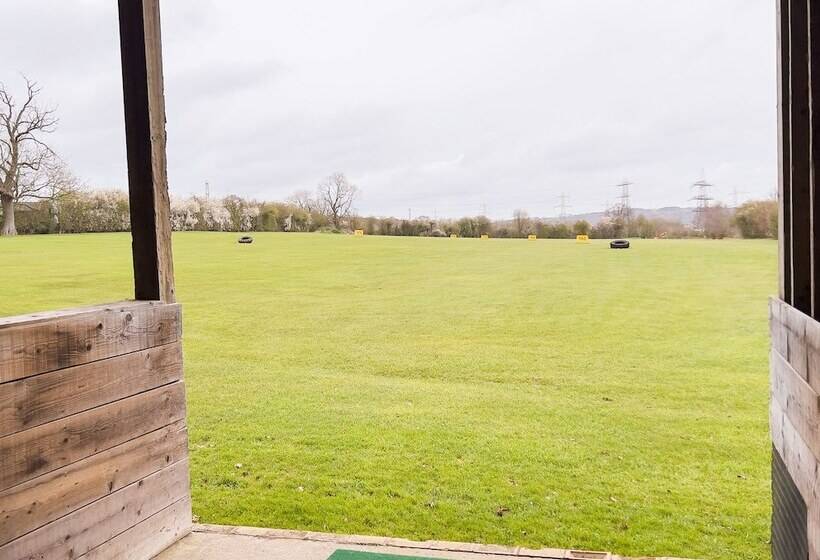 بنسيون Whitley Coach House