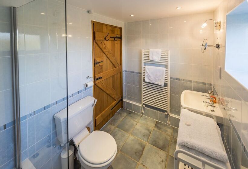 بنسيون Whitley Coach House