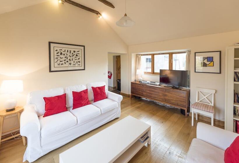 بنسيون Whitley Coach House