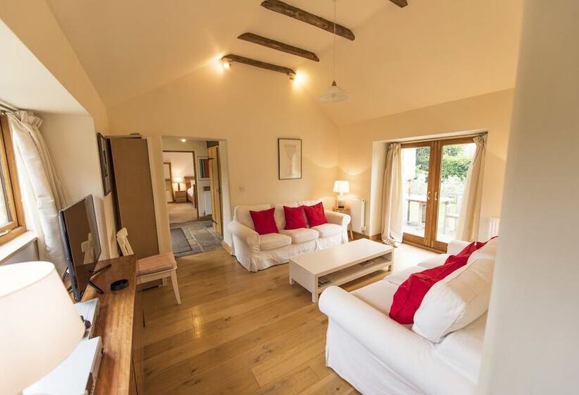 بنسيون Whitley Coach House