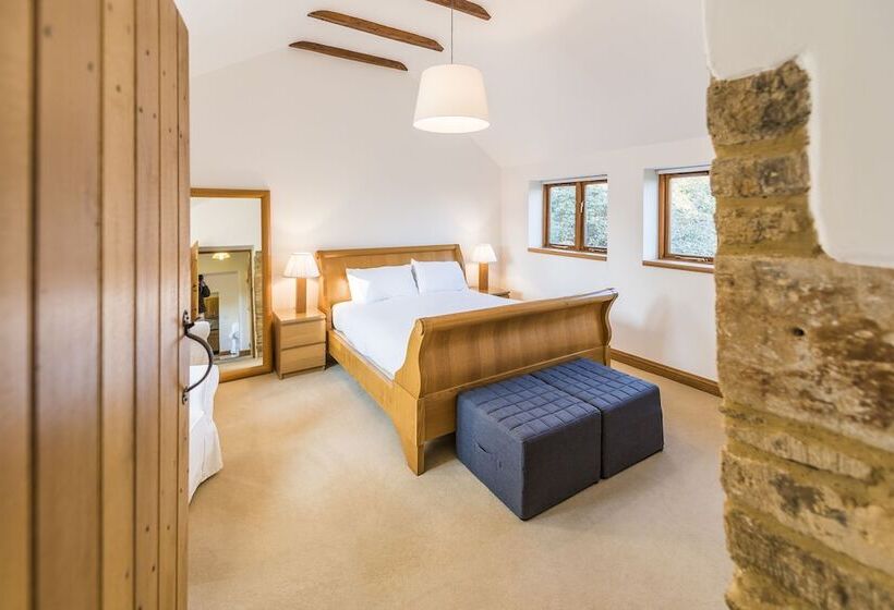 بنسيون Whitley Coach House