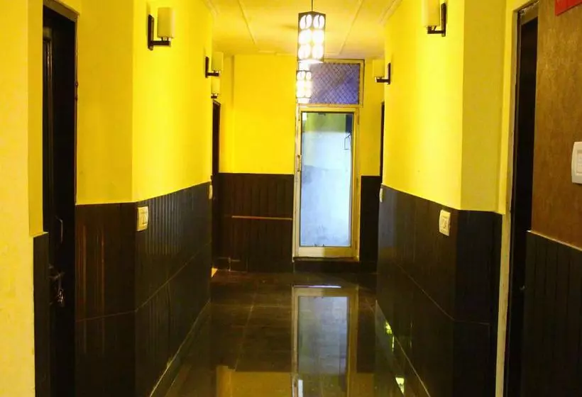 簡易ホテル Oyo Rooms Sc Road Amber Tower 2