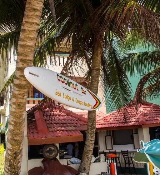 ホテル Coconut Bar Sea Lodge