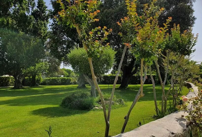 Hotelli Domaine De Larchey