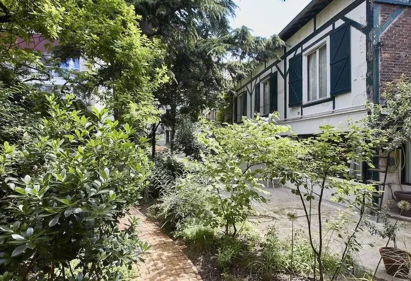 هتل Eden Lodge Paris