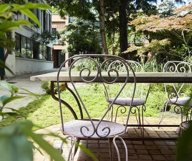 هتل Eden Lodge Paris