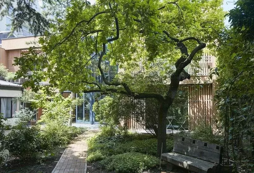 هتل Eden Lodge Paris