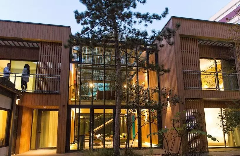 هتل Eden Lodge Paris