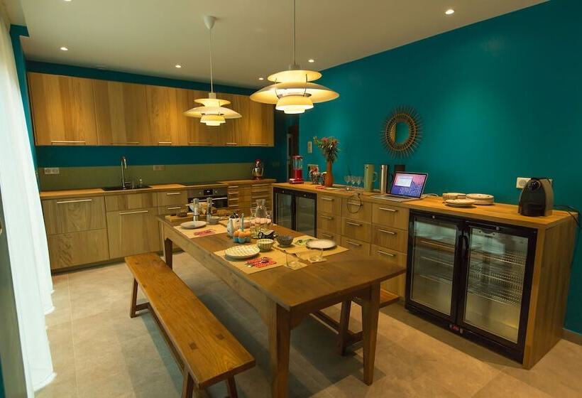 ホテル Eden Lodge Paris