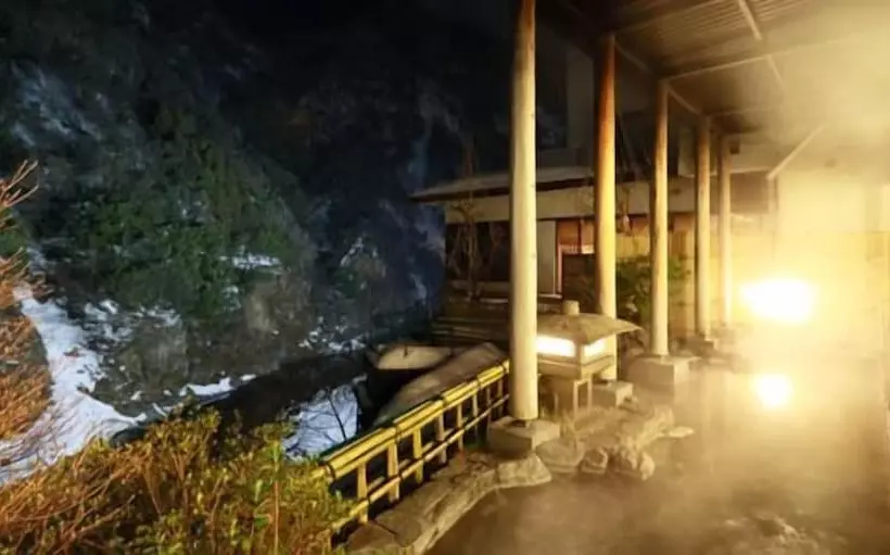 בית מלון כפרי Entaijiso