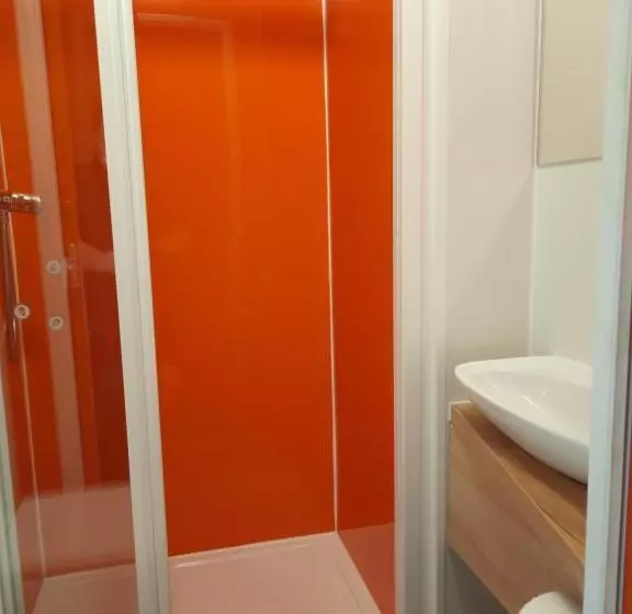 Hotel Kyriad Direct Caen Nord Memorial