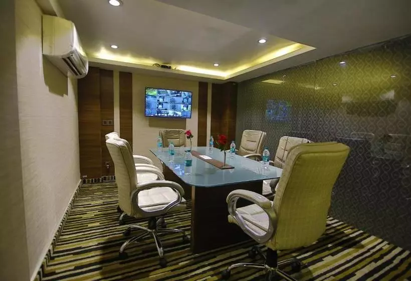 هتل Jrd Exotica Business