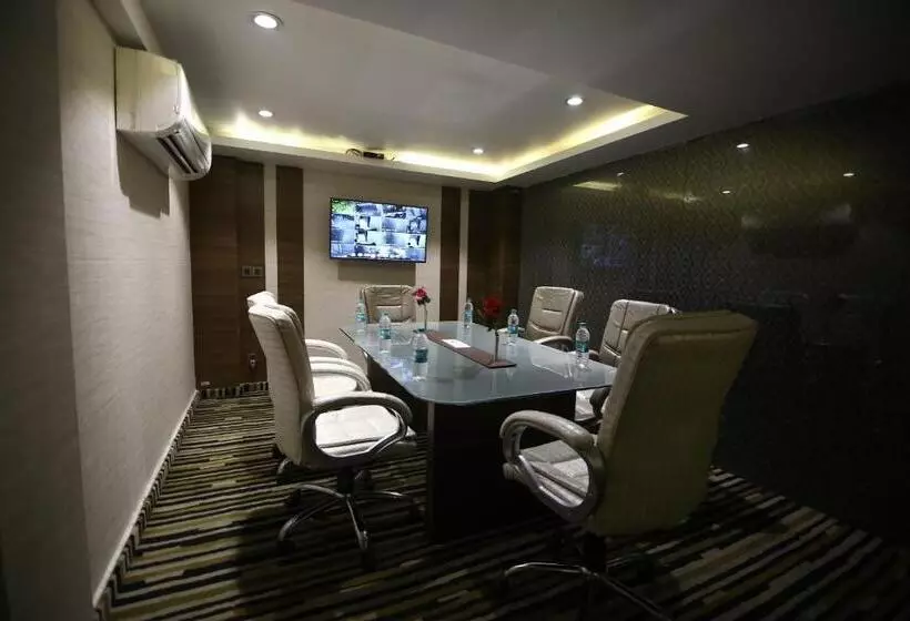 هتل Jrd Exotica Business