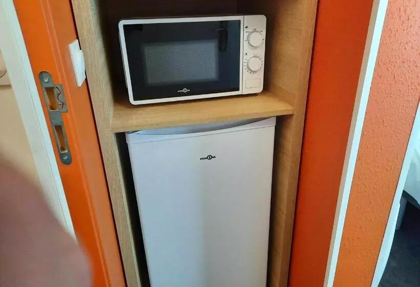 Hotel Kyriad Direct Caen Nord Memorial