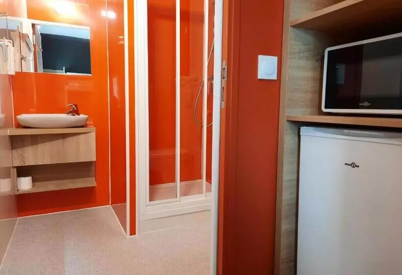 Hotel Kyriad Direct Caen Nord Memorial